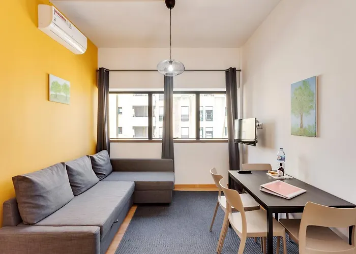 New Hopstays Poem - Apartamento Na Praca Da Galiza