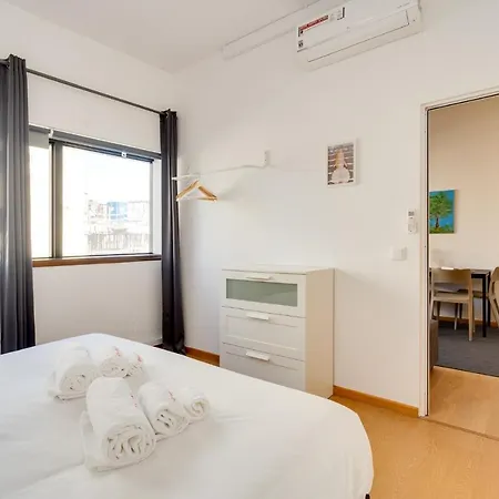 New Hopstays Poem - Apartamento Na Praca Da Galiza *