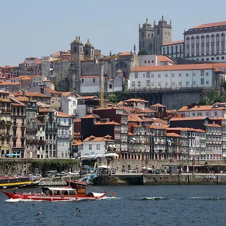 Apartment New Hopstays Poem - Apartamento Na Praca Da Galiza *