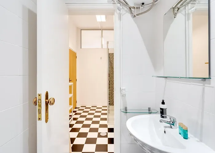 New Hopstays Poem - Apartamento Na Praca Da Galiza *