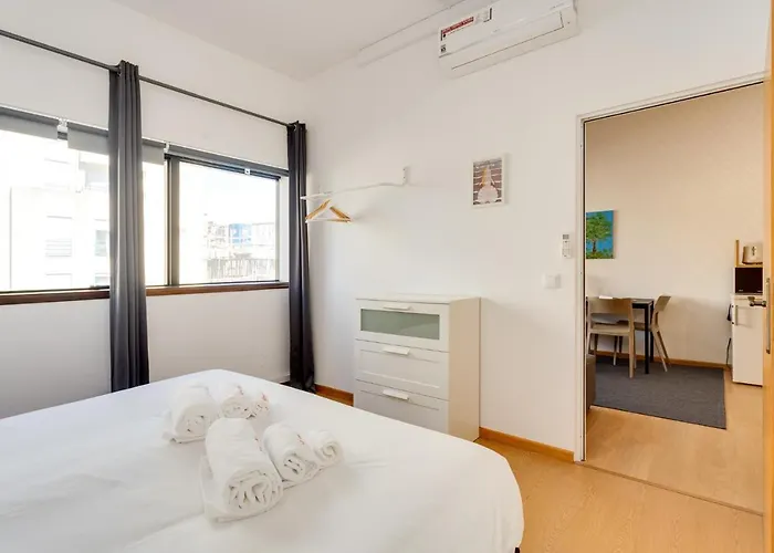 New Hopstays Poem - Apartamento Na Praca Da Galiza *